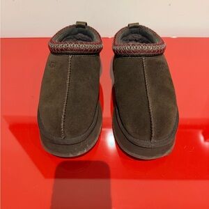 Ugg Tazz II Clogs in Dusted Cocoa